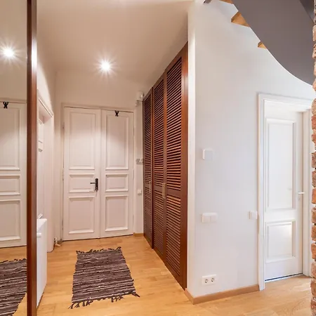 Elegant And Spacious * Ryga